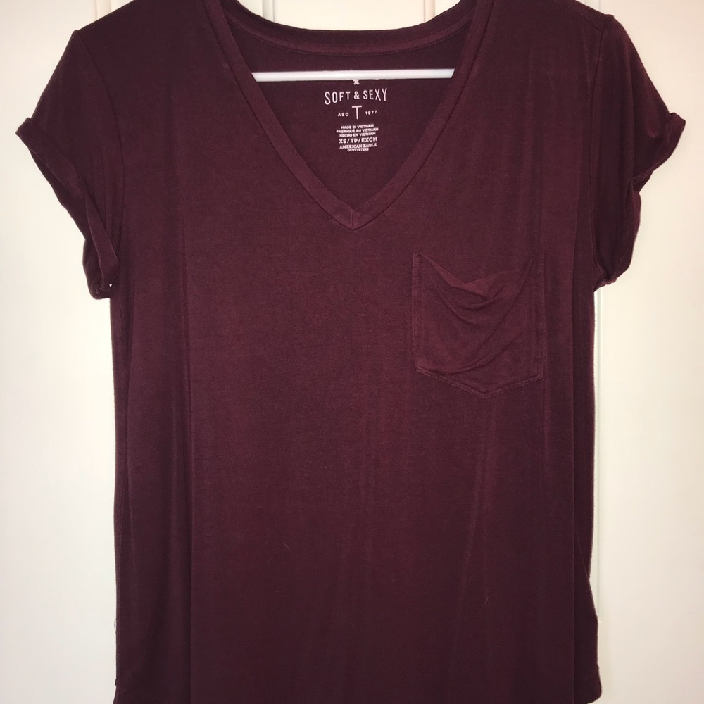 AE SOFT & SEXY V-NECK T-SHIRT